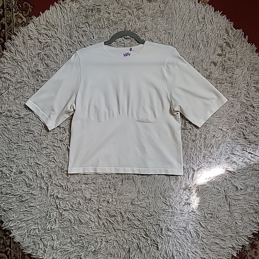 Yitty White Tshirt Tee T-shirt Top Short Sleeve Size 3X Classic Basics Minimalis